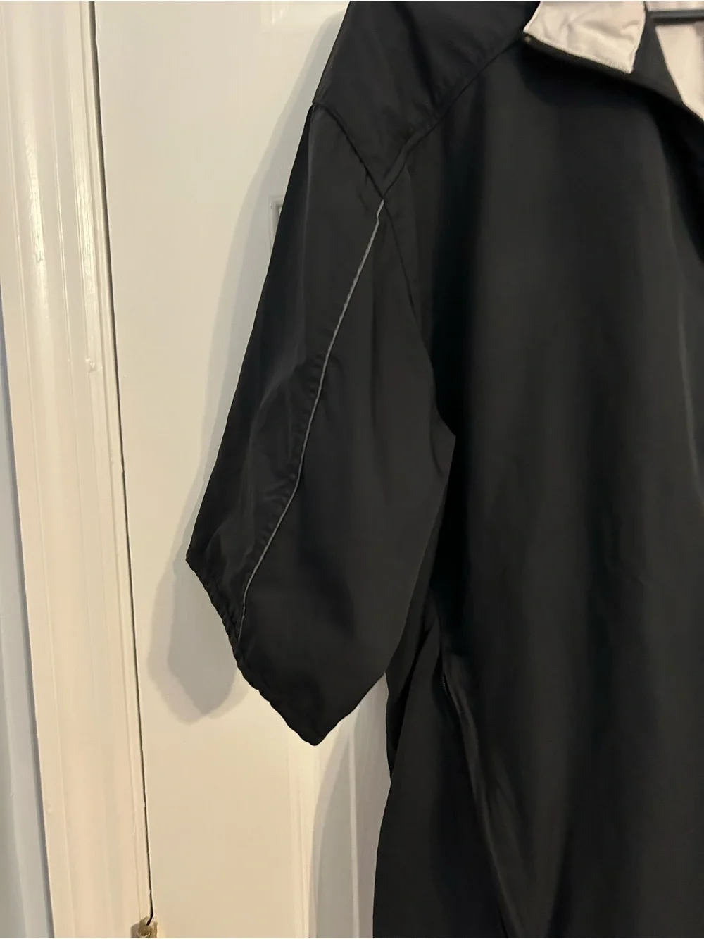 Nike Black and Light Gray Golf 3/4 Sleeve Performance Windbreaker Jacket